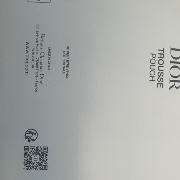 Dior Silver Logo Accessory with Pink Cushion - Picture 6 of 7